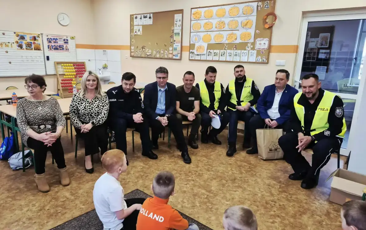 Zdjęcie do Akcja profilaktyczna Świeć przykładem &ndash; noś odblaski