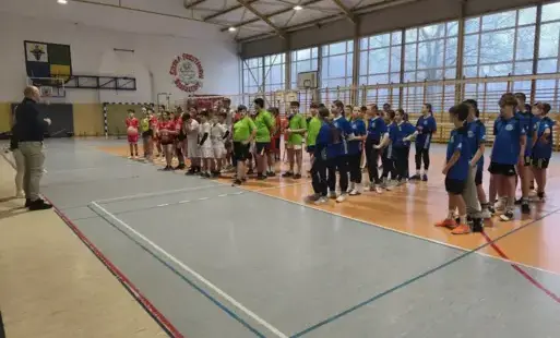 Zdjęcie do Gminne Zawody Mini Piłki Siatkowej Chłopc&oacute;w i Dziewcząt