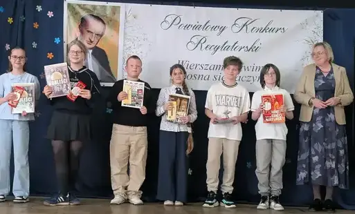 Zdjęcie do Powiatowy Konkurs Recytatorski ''Wierszami Tuwima wiosna się zaczyna''