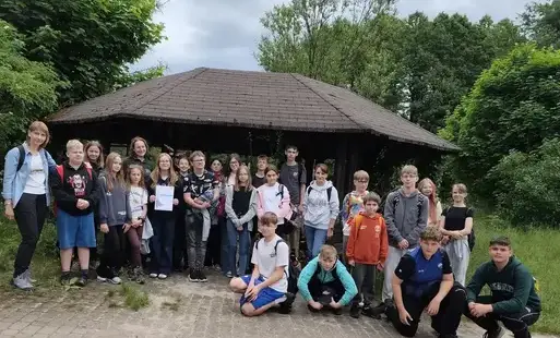 Zdjęcie do Wyjazd klasy VI do Zaborskiego Parku Krajobrazowego